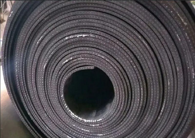 夾鋼絲網(wǎng)橡膠板